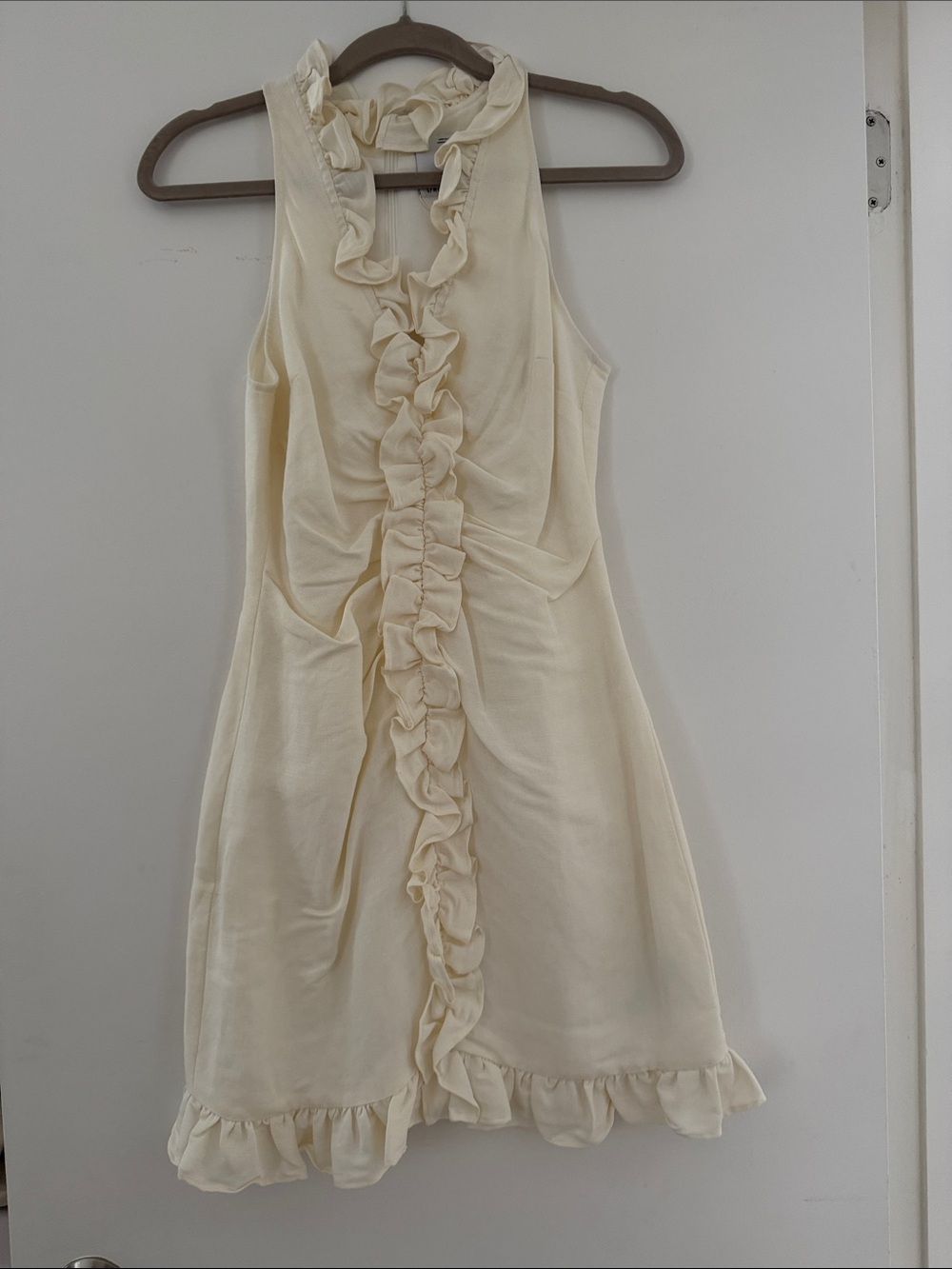 Sleeveless Cream Linen Ruffle-Front Ruched Dress